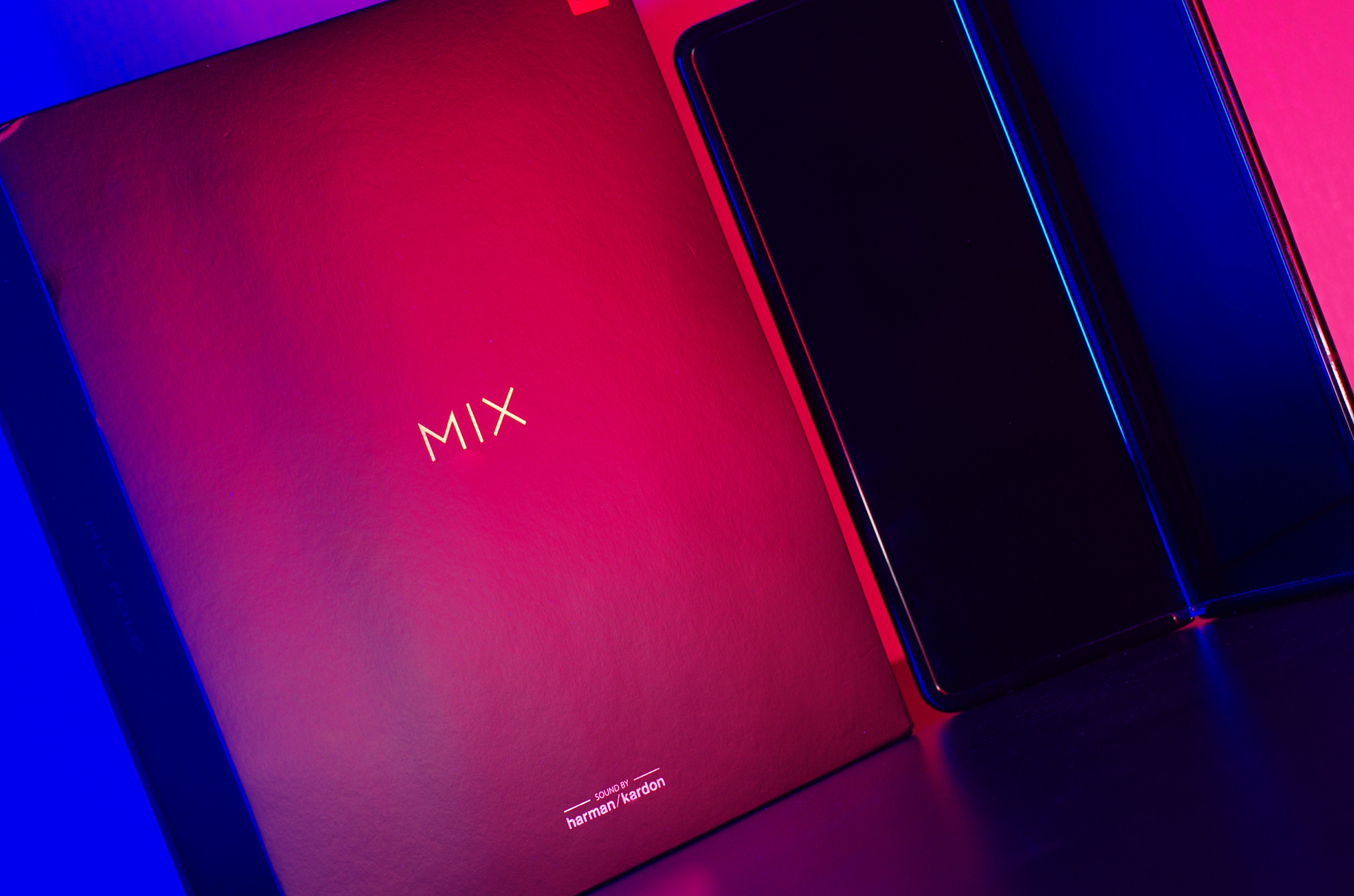 小米MIX FOLD评测：堆料一夫当关、高端之路大圆满