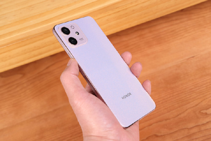 荣耀新机公布：iPhone又有了新版本
