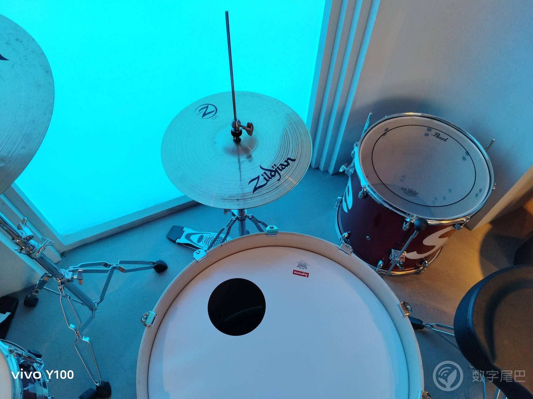 vivo Y100，一款不像千元机的千元机