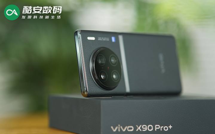vivo X90 Pro+ 原黑 · 真机图赏】                                                                                                                                                                                                                                  