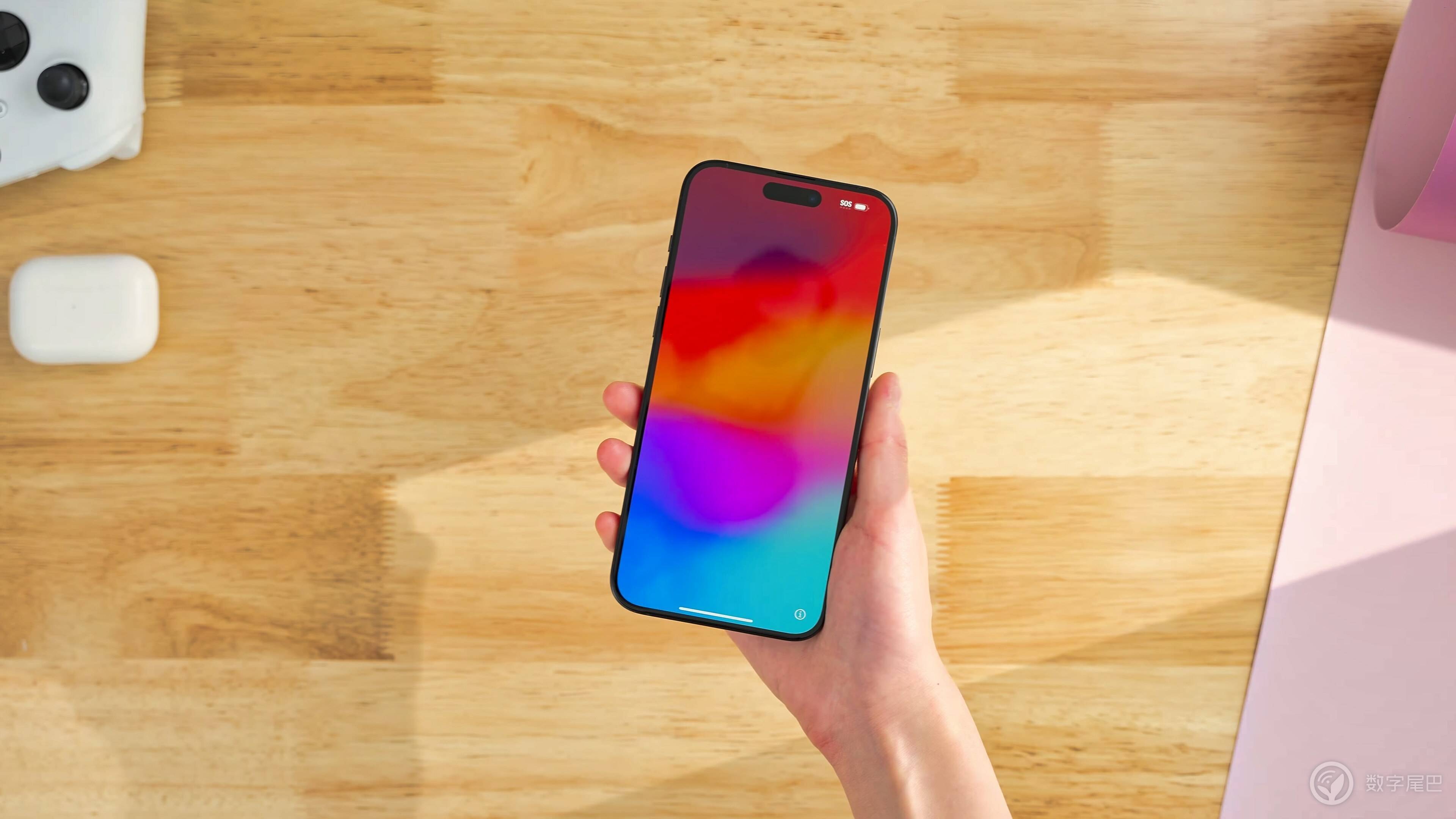 几乎没有新意 但线下仍爆满 iPhone15Pro Max开箱体验