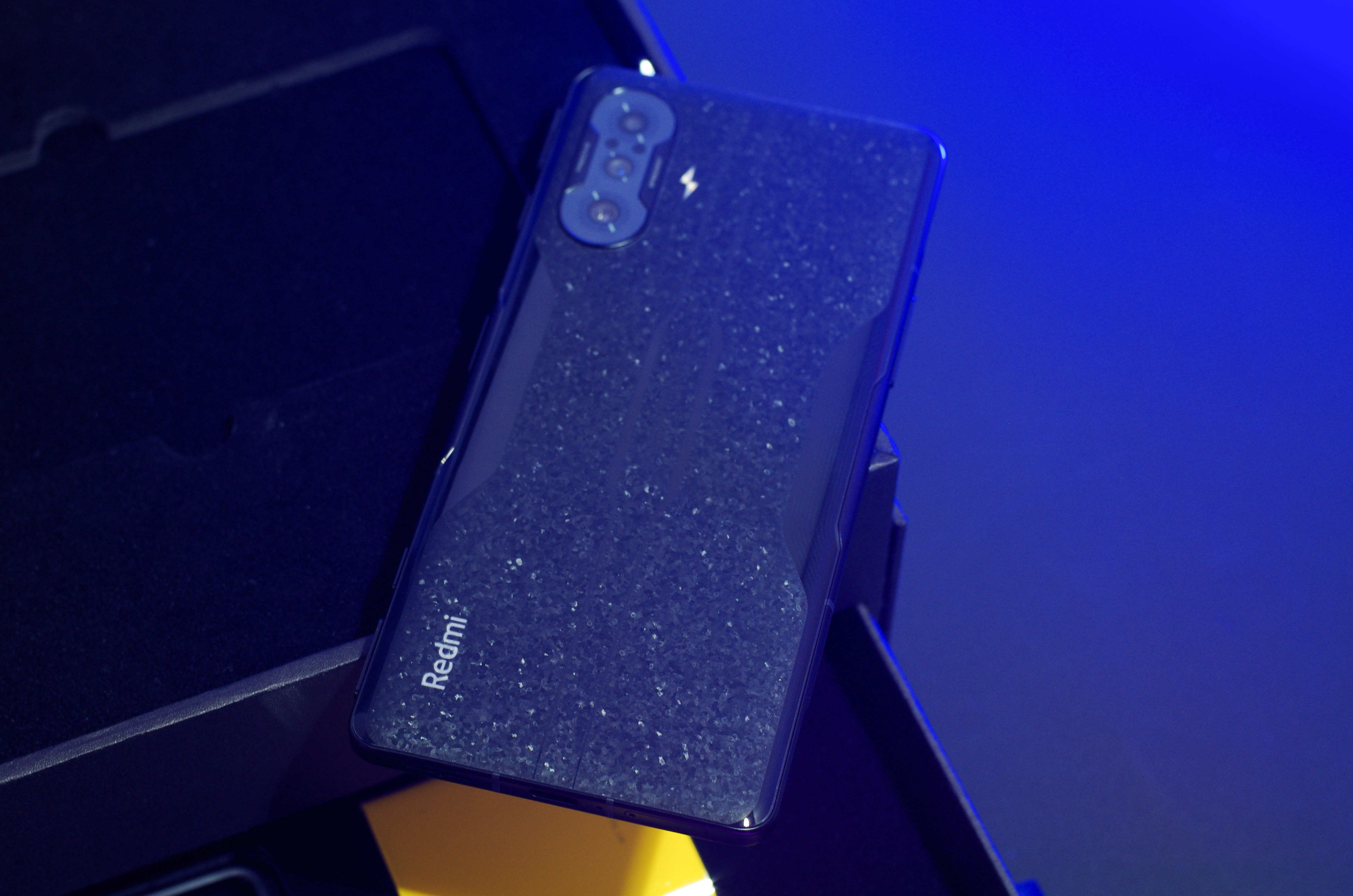 Redmi K40游戏版特别款图赏：每台都独一无二！