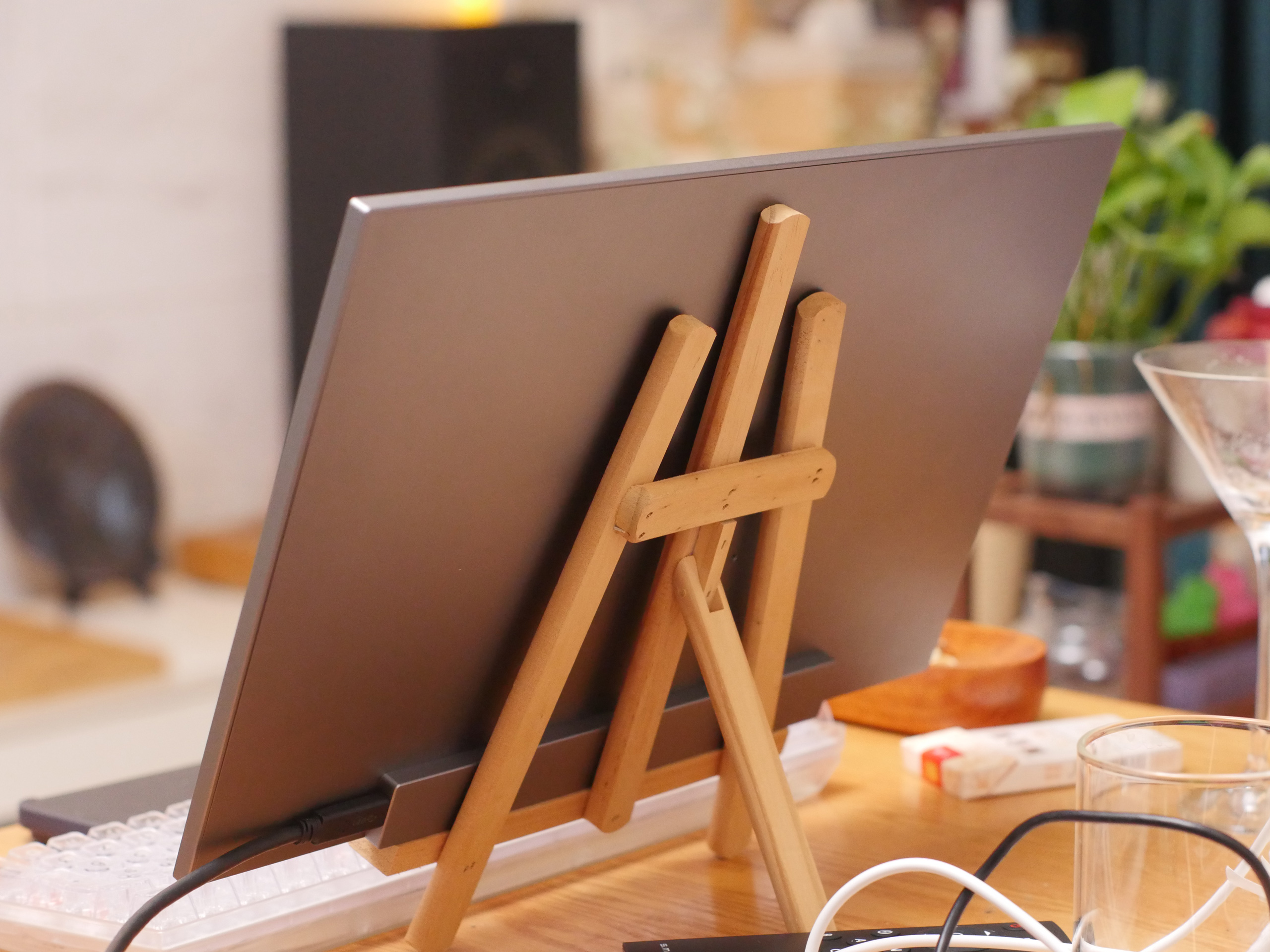深陷 CNC 巨坑之又“捏”了两块 4K 120Hz 一线通便携屏