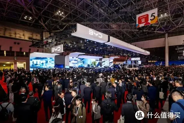 美国州长“带货”中国新能源，惊叹“我想买两辆”
