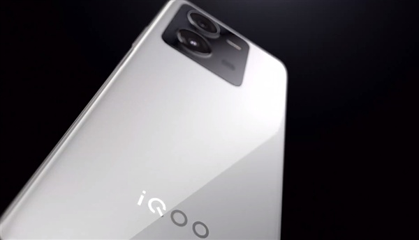 iQOO Z8官宣：最强天玑8200 31日登场