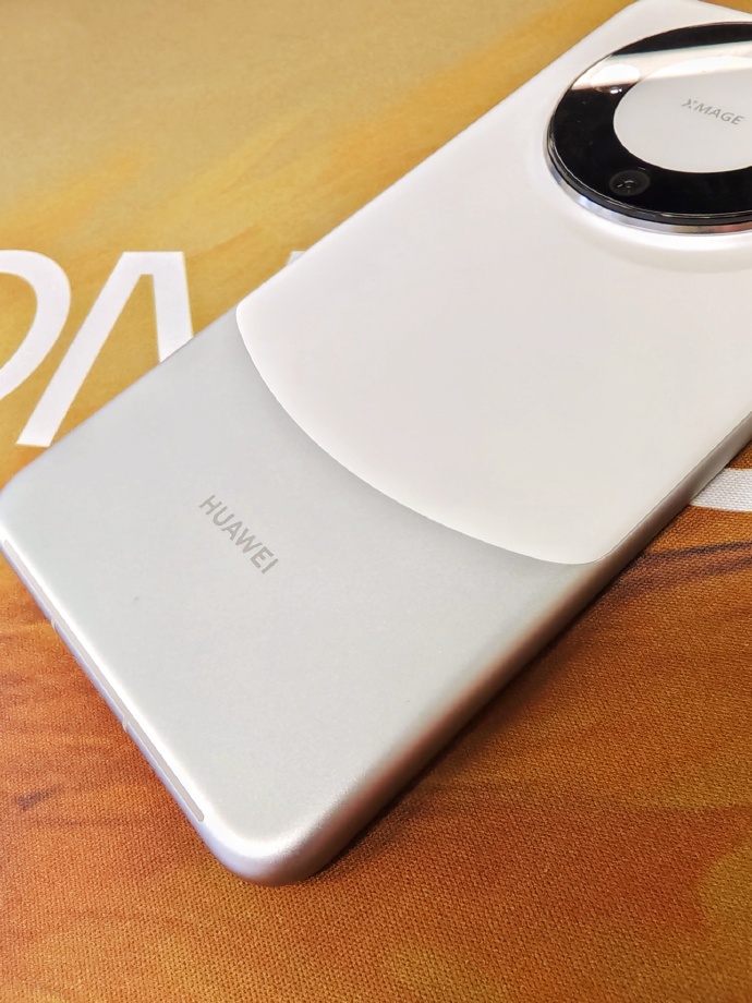 李楠锐评Mate60 Pro：没必要评测 意义超越了产品层面