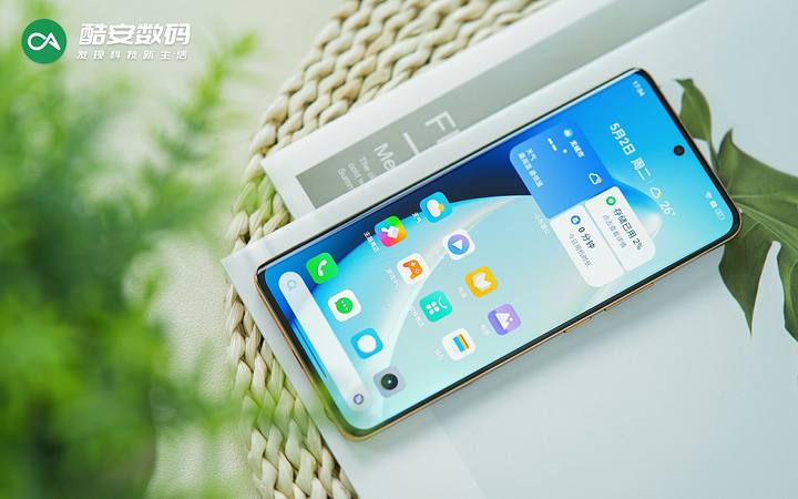 极摩客 K1 &amp; 极摩客 G1 · 图赏】