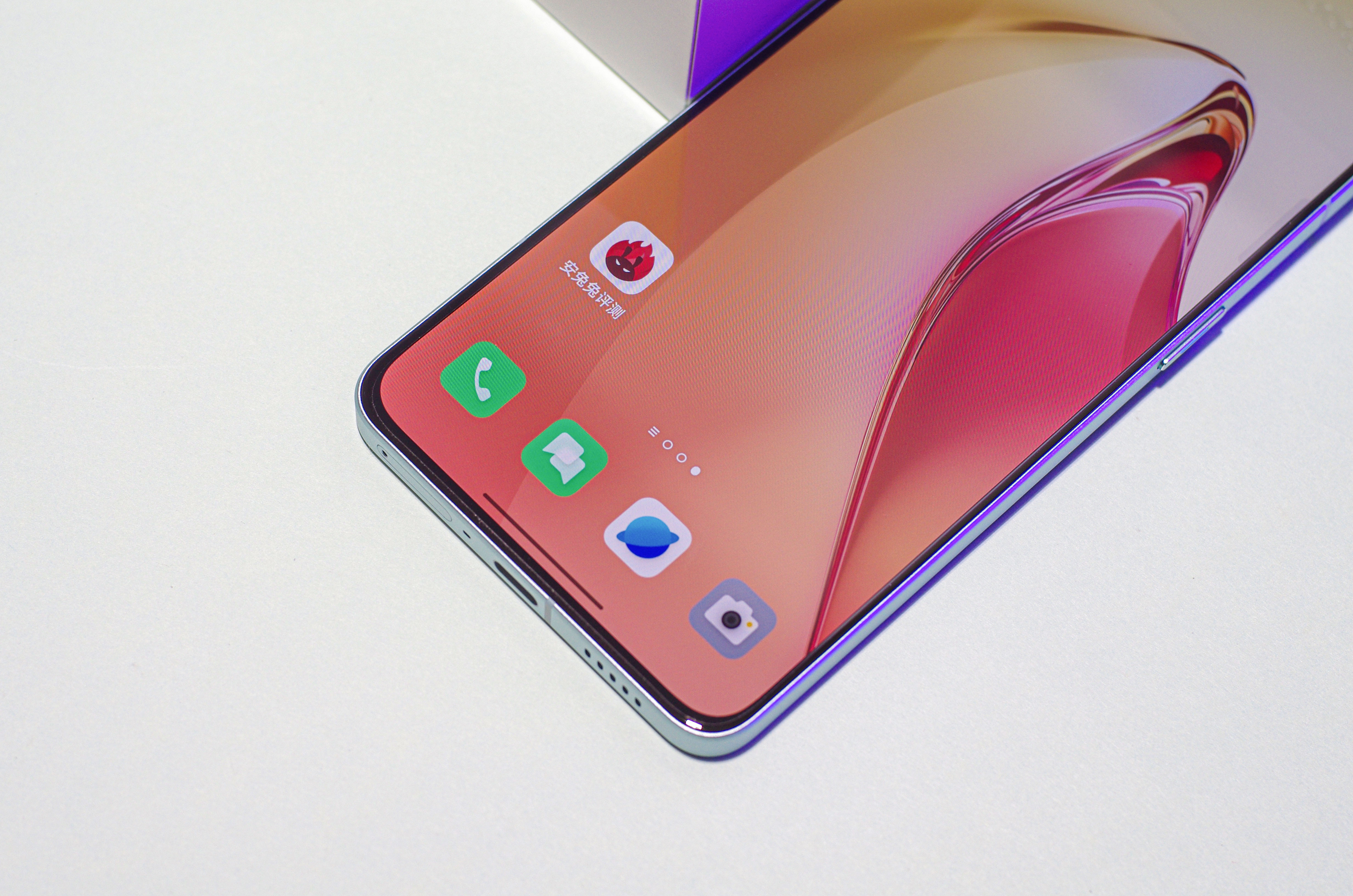 OPPO Reno 8 Pro+评测：精致如碧玉 有颜有双芯