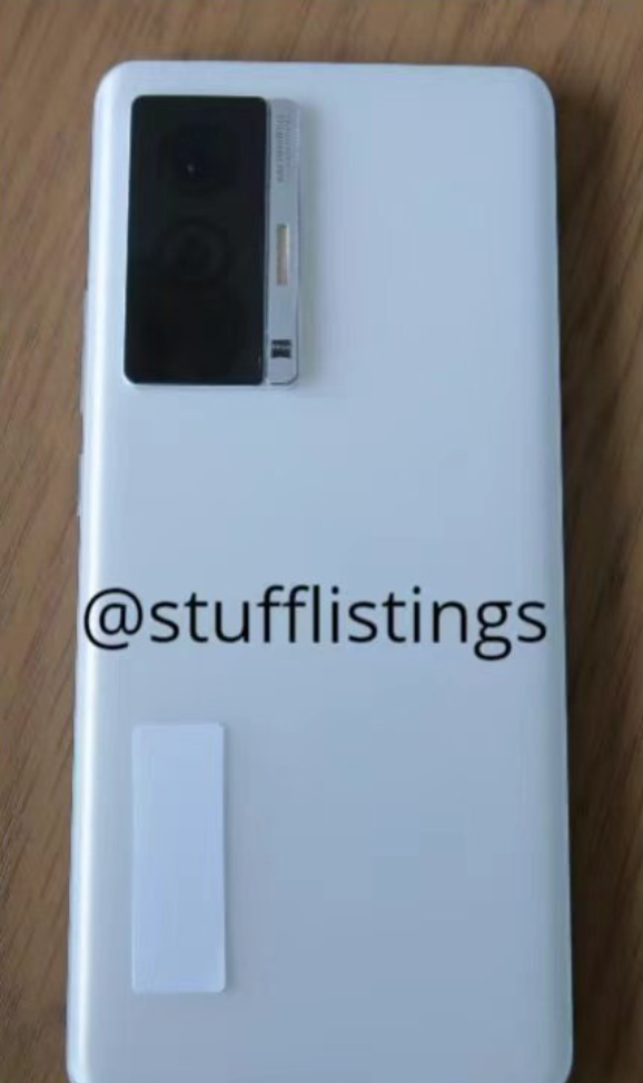 vivo X70系列三款真机曝光：镜头全变了