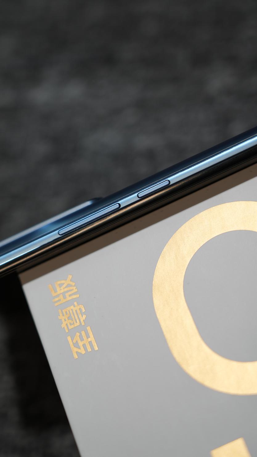 Redmi K50至尊版评测：K50系列登神长阶的最后一步