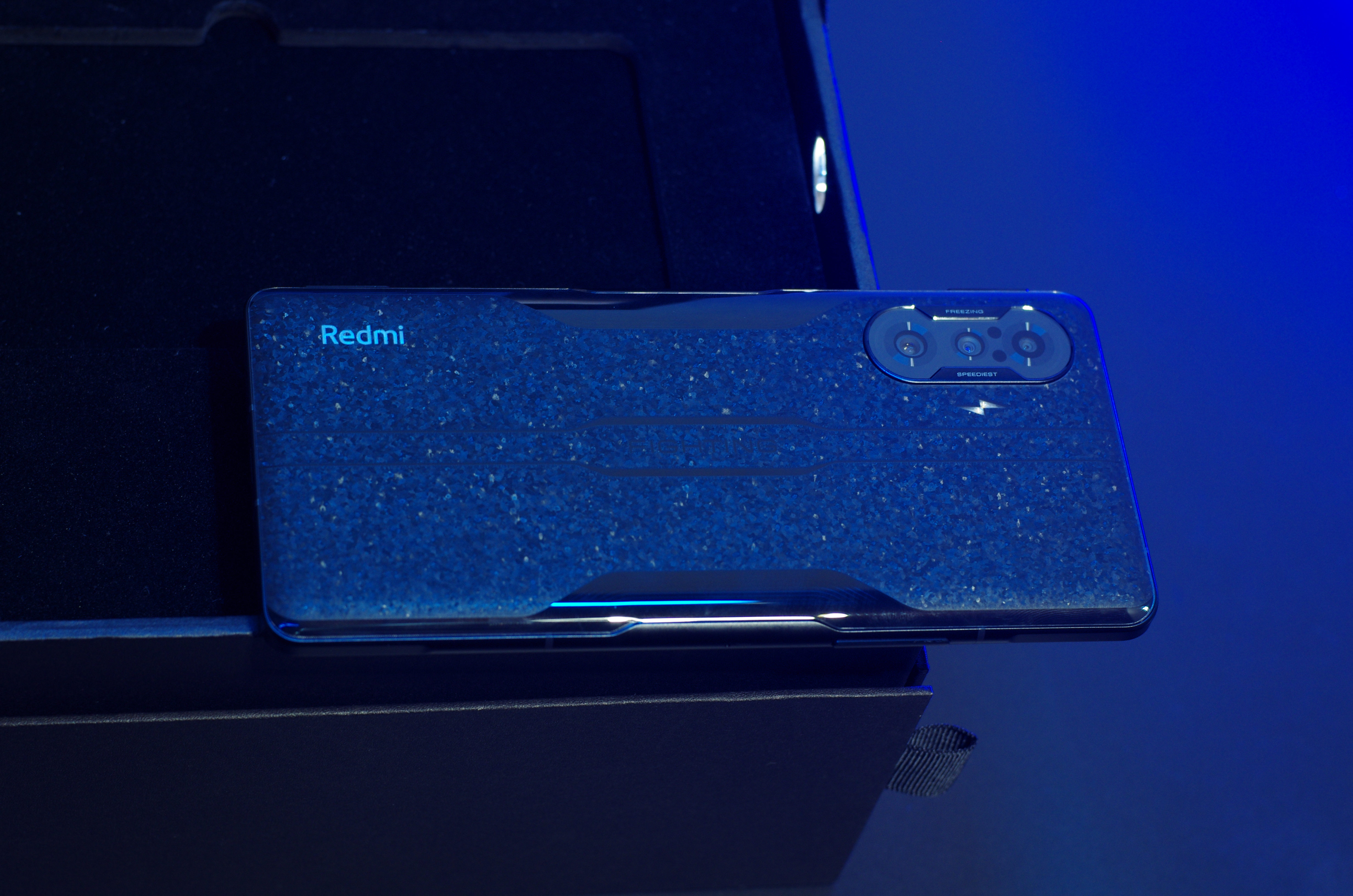 Redmi K40游戏版特别款图赏：每台都独一无二！
