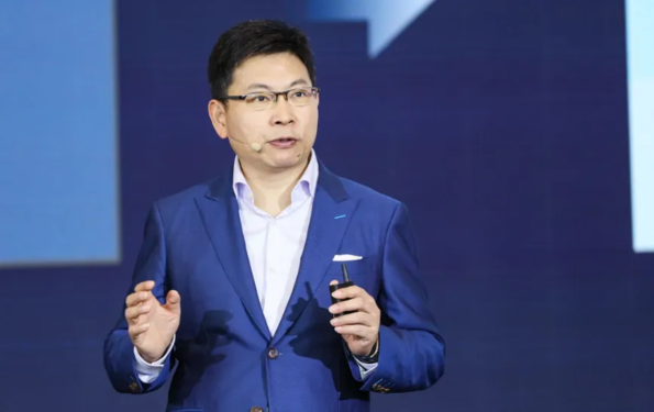 余承东称同行抄袭华为：不付专利费 非常不耻