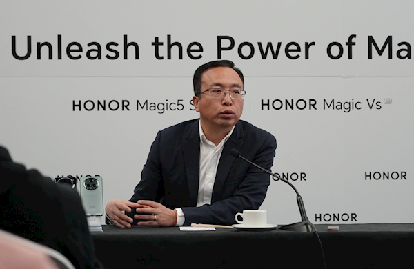 赵明：荣耀在电子消费领域可以和任何对手竞争