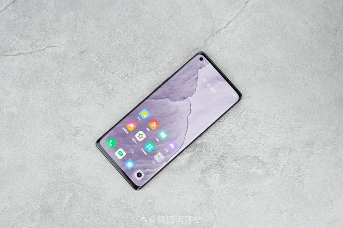realme首款大师探索版真机长这样