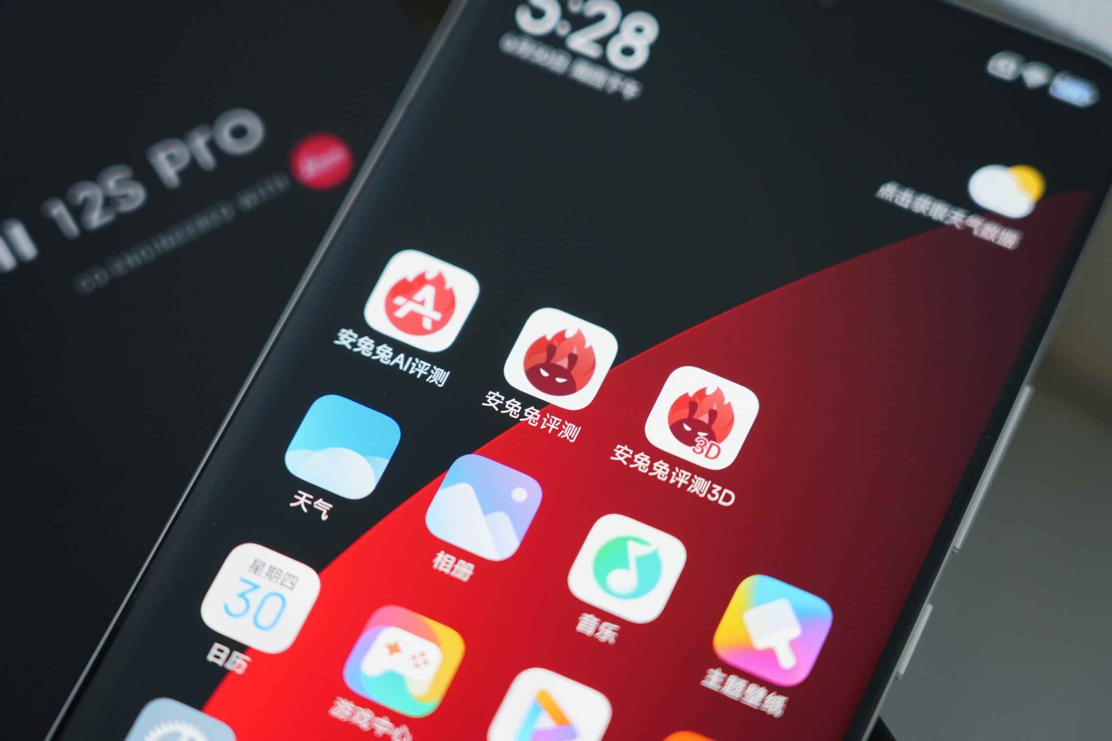 小米12S Pro评测：首发骁龙8 Plus+徕卡影像 数字系列旗舰最终体