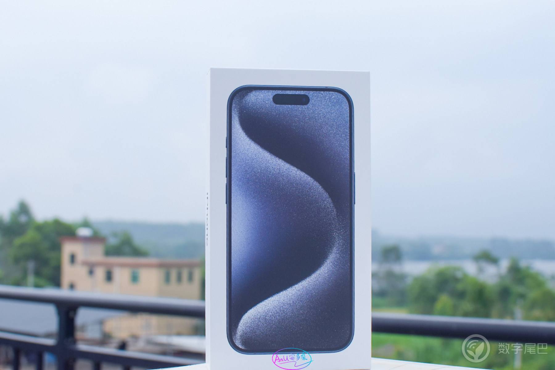 iPhone 15 Pro，两周浅体验，还有特别的PITAKA