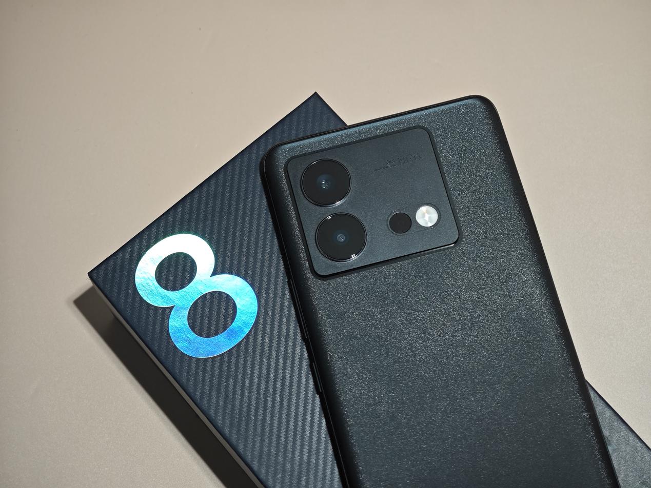 iQOO Neo8 Pro评测：安兔兔V10 163W+跑分称王