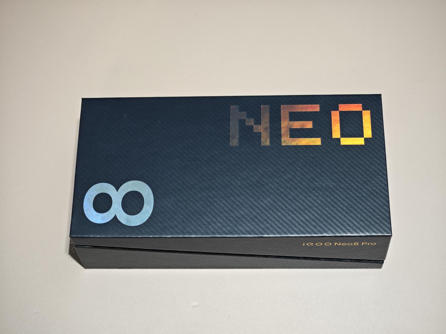 iQOO Neo8 Pro评测：安兔兔V10 163W+跑分称王