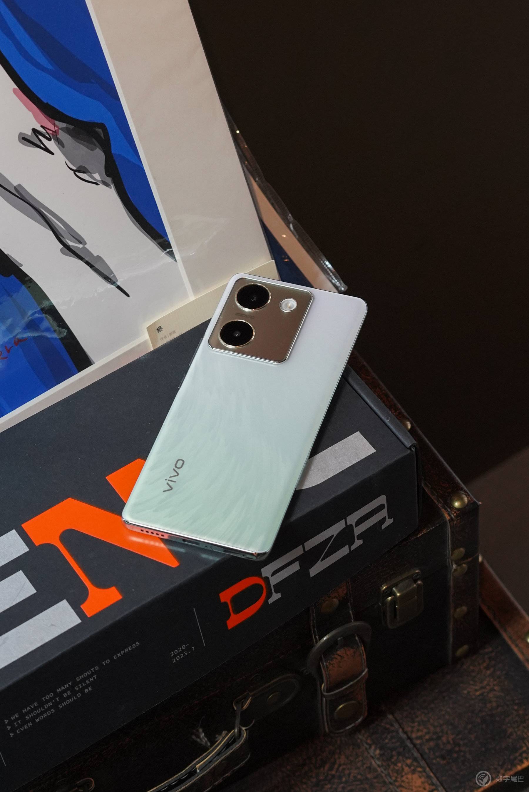 vivo Y100，一款不像千元机的千元机