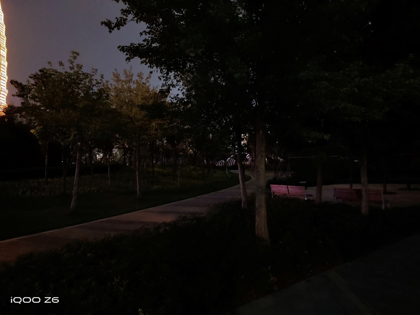 iQOO Z6评测：旗舰卖点下放 造就一代卷王