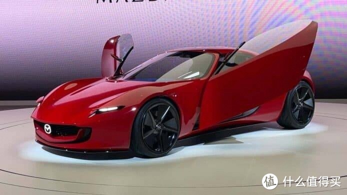 马自达 Iconic SP 致敬 RX-7 混能转子机器 + 经典跳灯设计