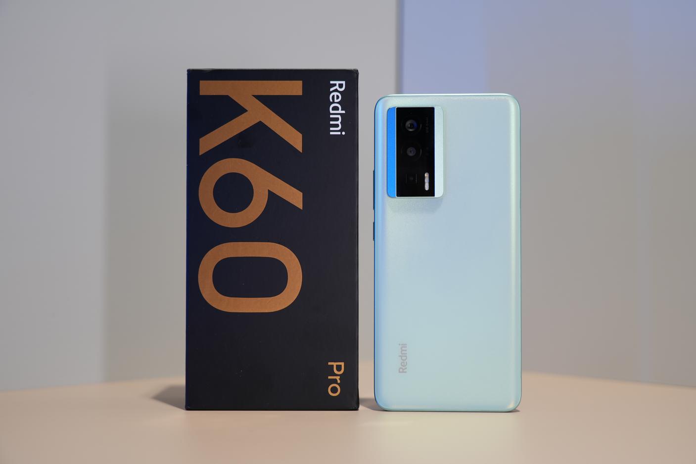 Redmi开始普及2K分辨率屏幕 还都取消了塑料支架