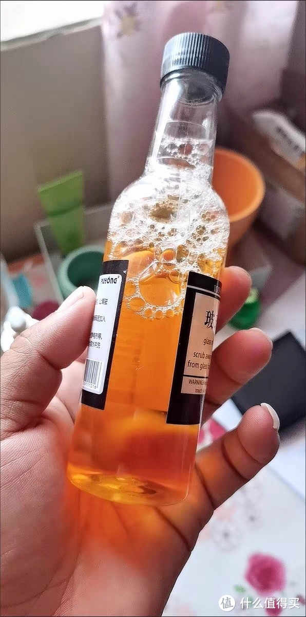 使用玻璃爽油膜去除剂