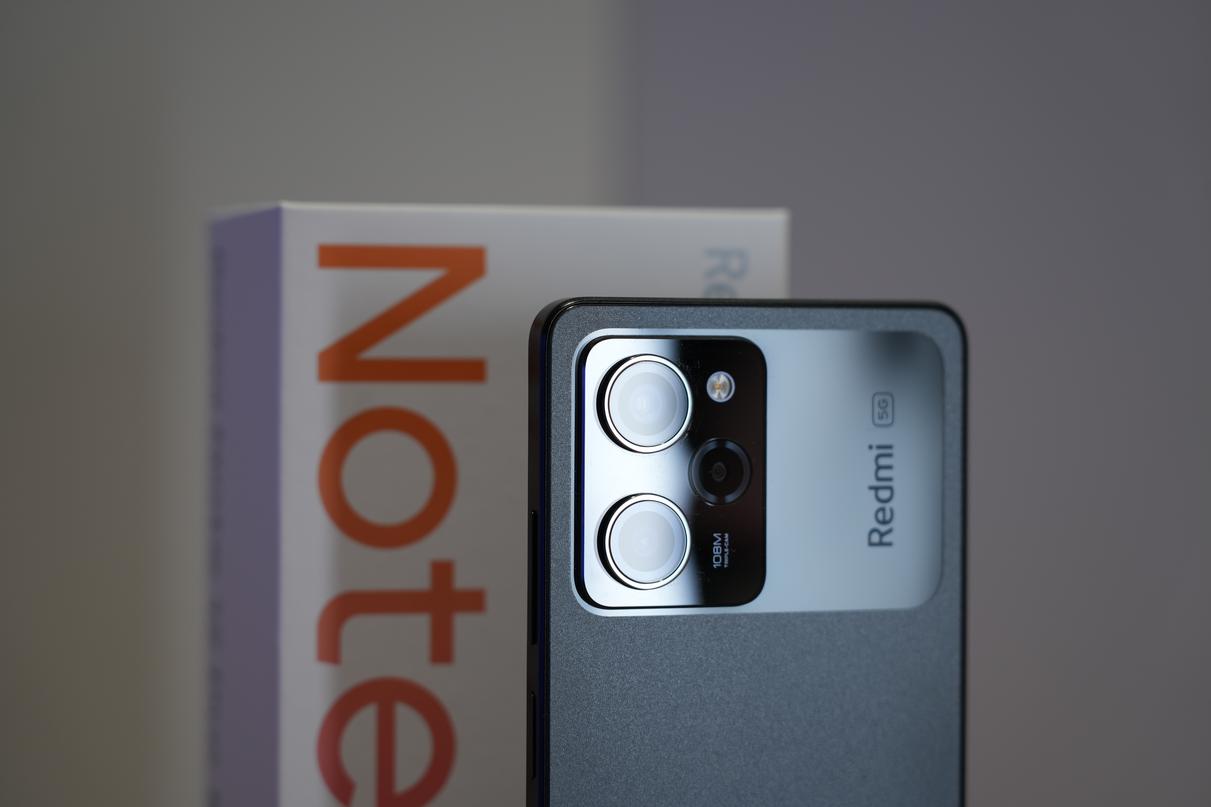传世经典骁龙778G+一亿像素HM2 Redmi Note 12 Pro极速版图赏