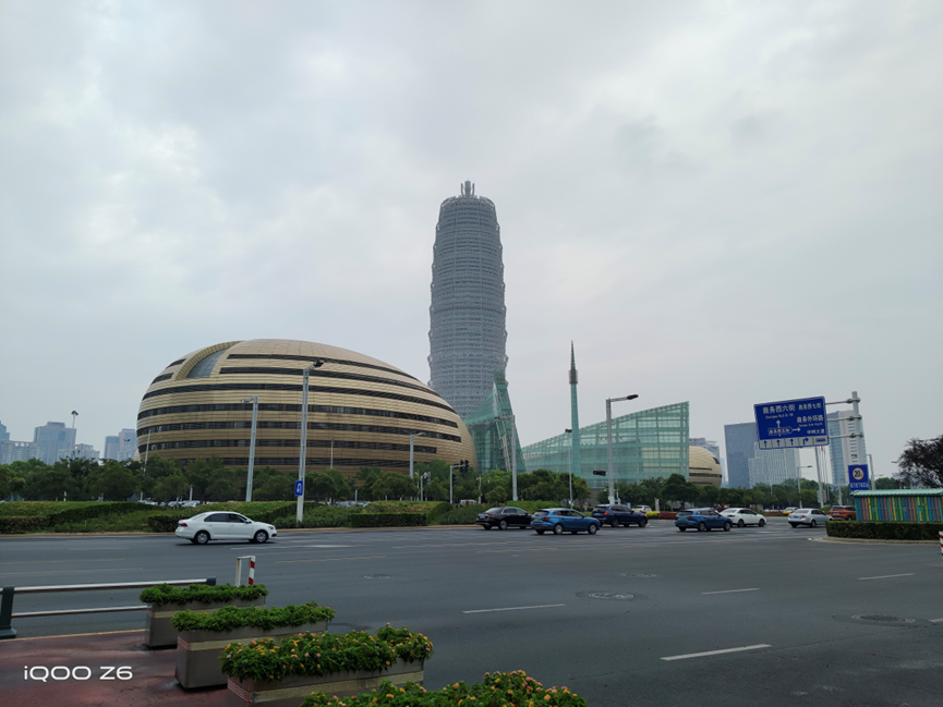 iQOO Z6评测：旗舰卖点下放 造就一代卷王