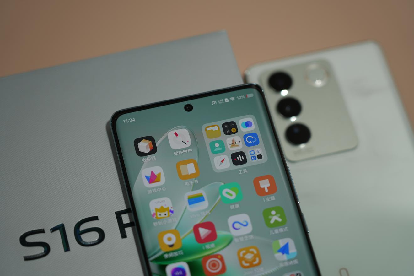 vivo S16系列评测：一面古典 一面科技