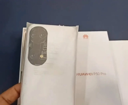 真机来了！华为P50长这样