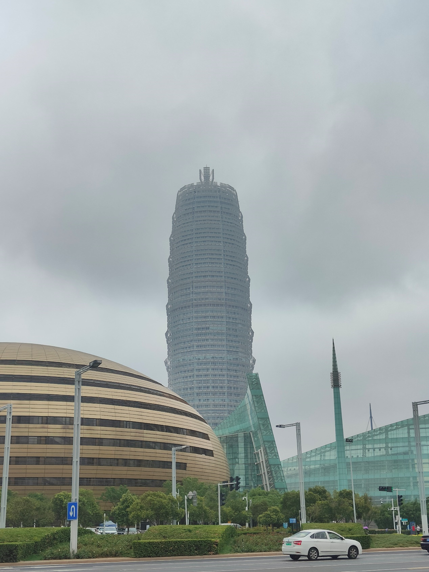 真我GT2大师探索版评测：探索的路上，不止有边框