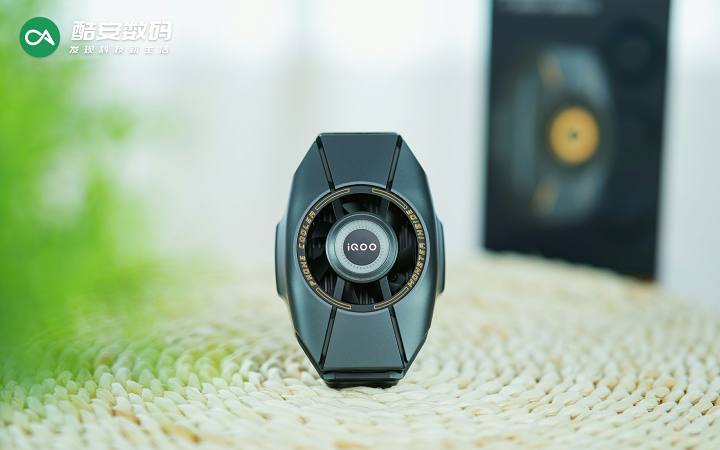 极摩客 K1 &amp; 极摩客 G1 · 图赏】