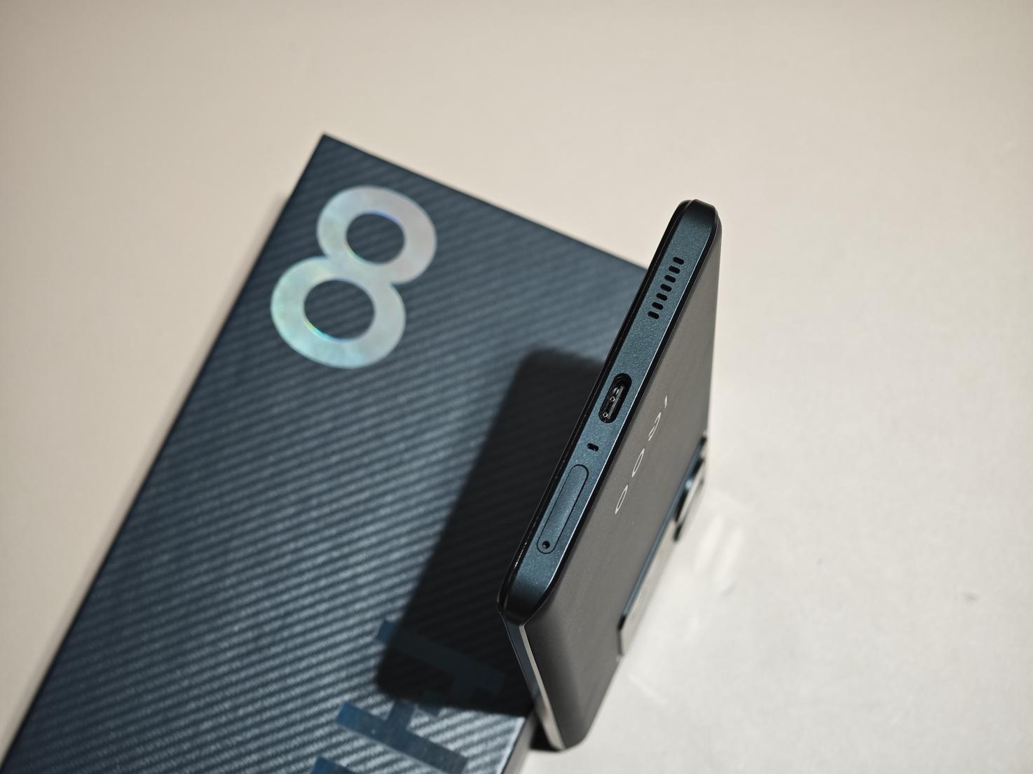 iQOO Neo8 Pro评测：安兔兔V10 163W+跑分称王