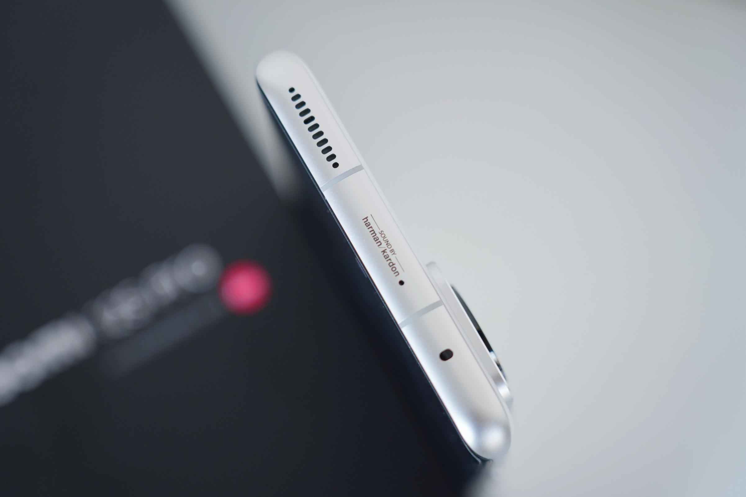 小米12S Pro评测：首发骁龙8 Plus+徕卡影像 数字系列旗舰最终体