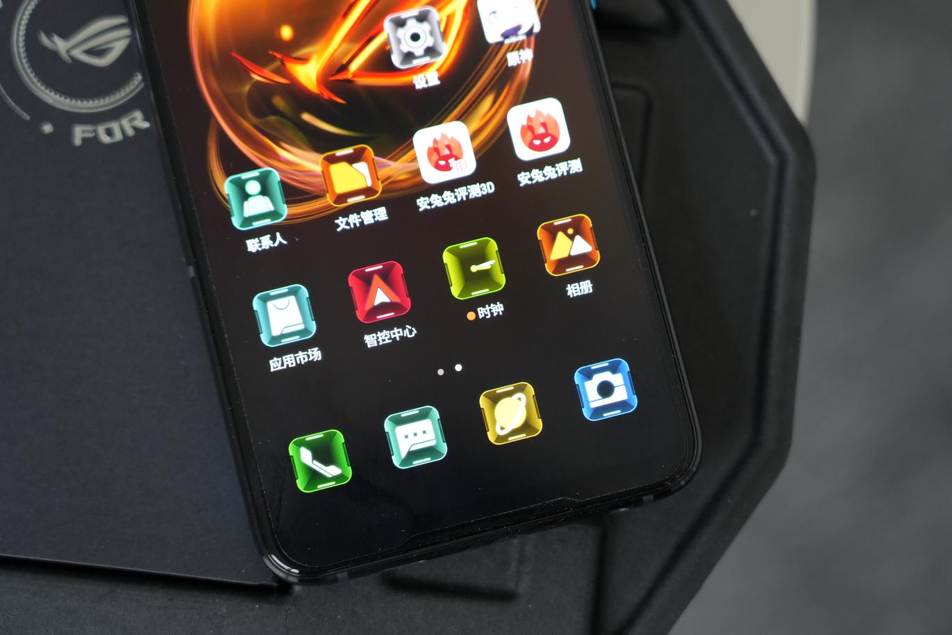 腾讯ROG 游戏手机7 Pro评测：骁龙8Gen2顶级之作 专属“外挂”再升级