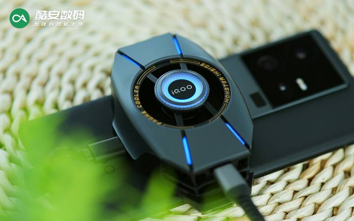 极摩客 K1 &amp; 极摩客 G1 · 图赏】