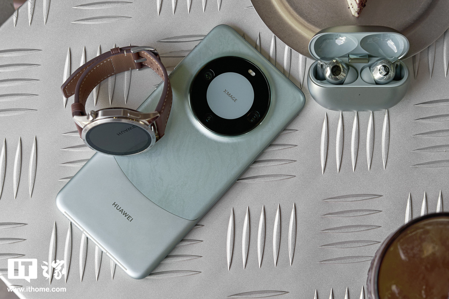 华为运动健康全家桶图赏：华为 Mate 60 Pro、华为 WATCH GT 4、华为 Freebuds Pro 3