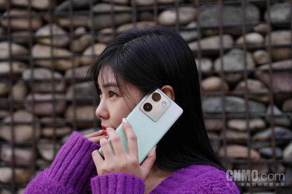 vivo Y100评测：一部超越预期 颜值充满惊喜的千元机