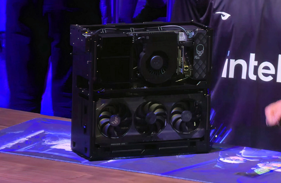 Intel展示NUC 13 Extreme主机：体积接近翻倍