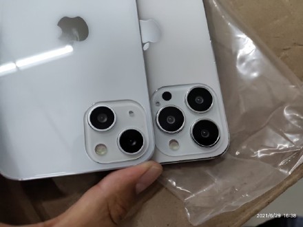 新iPhone机模到手 没惊喜没改变