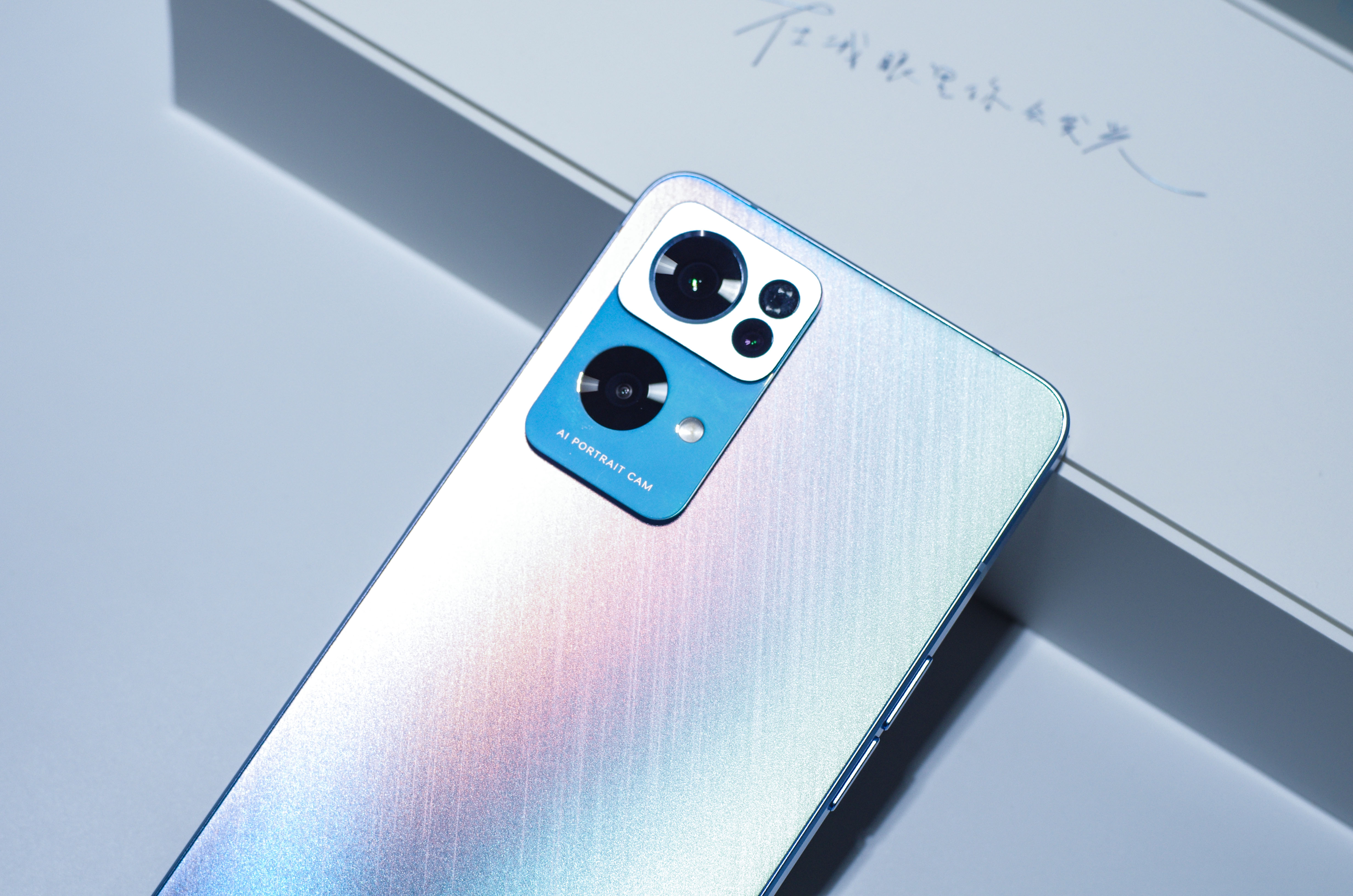 OPPO Reno7 Pro评测：焕然一新、收获芳心