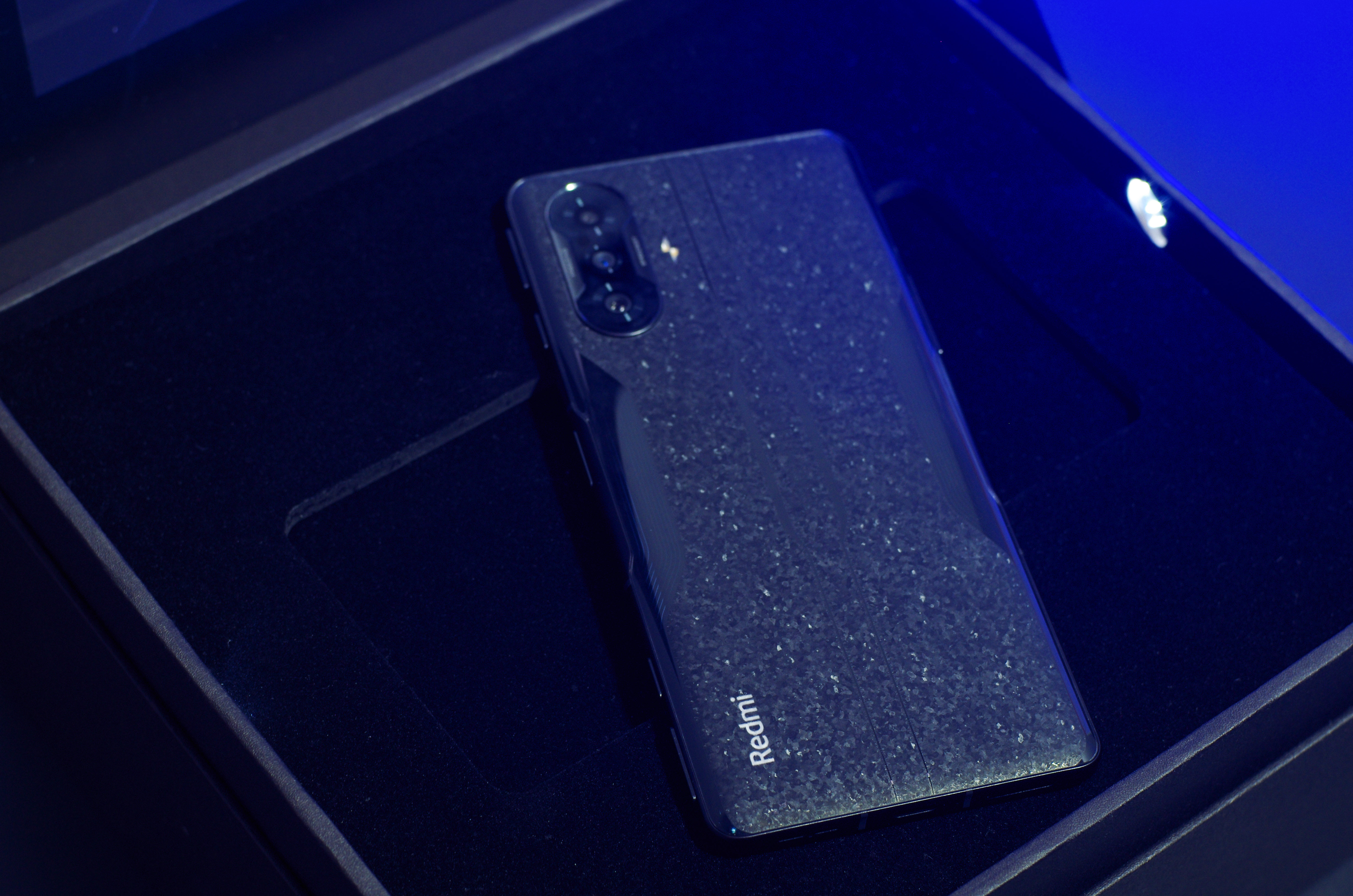 Redmi K40游戏版特别款图赏：每台都独一无二！