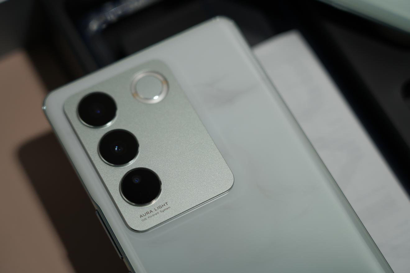 vivo S16系列评测：一面古典 一面科技