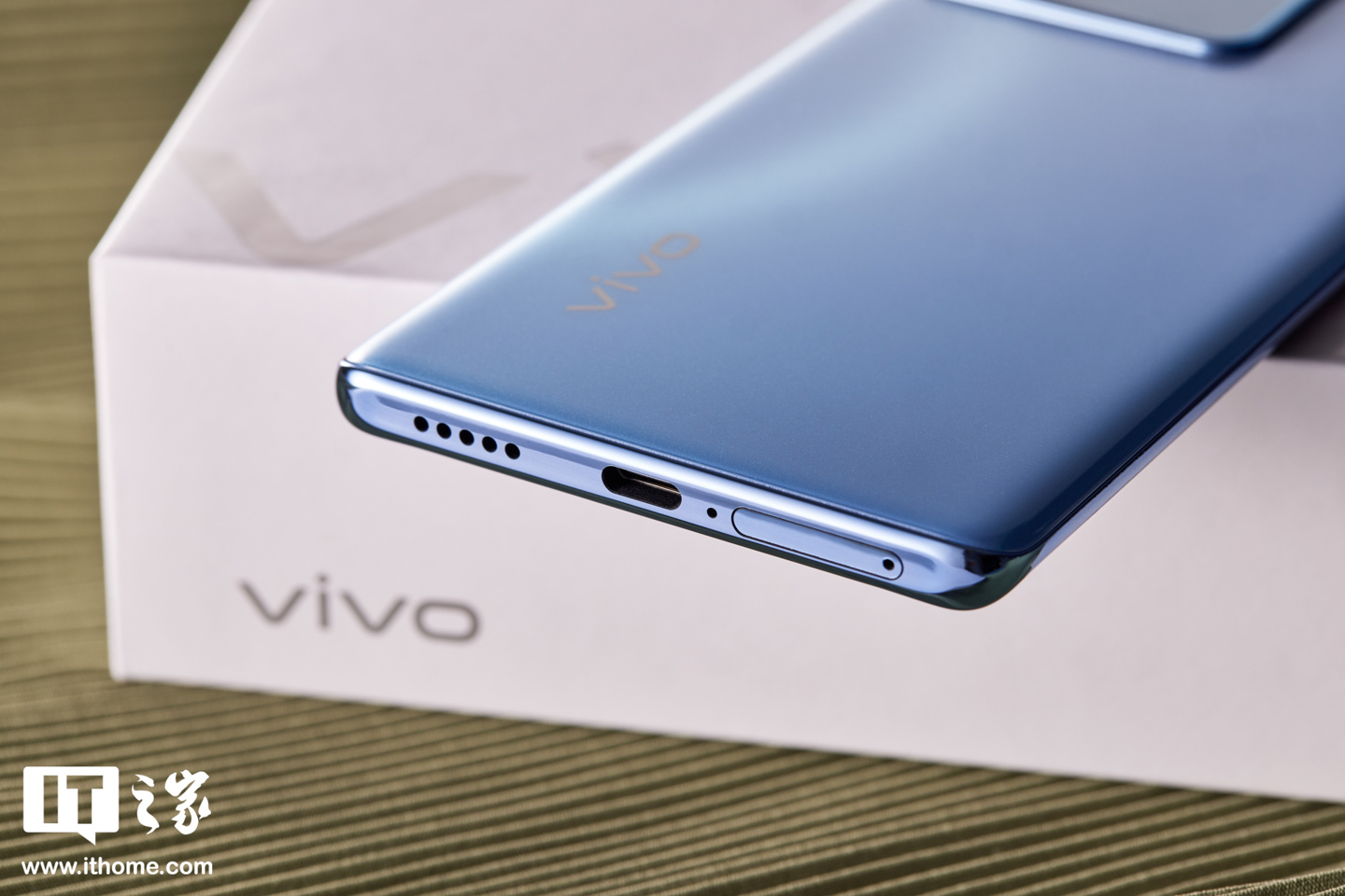 vivo Y100 琉云青、璃光蓝图赏：演绎东方美学，千元机少有高端质感