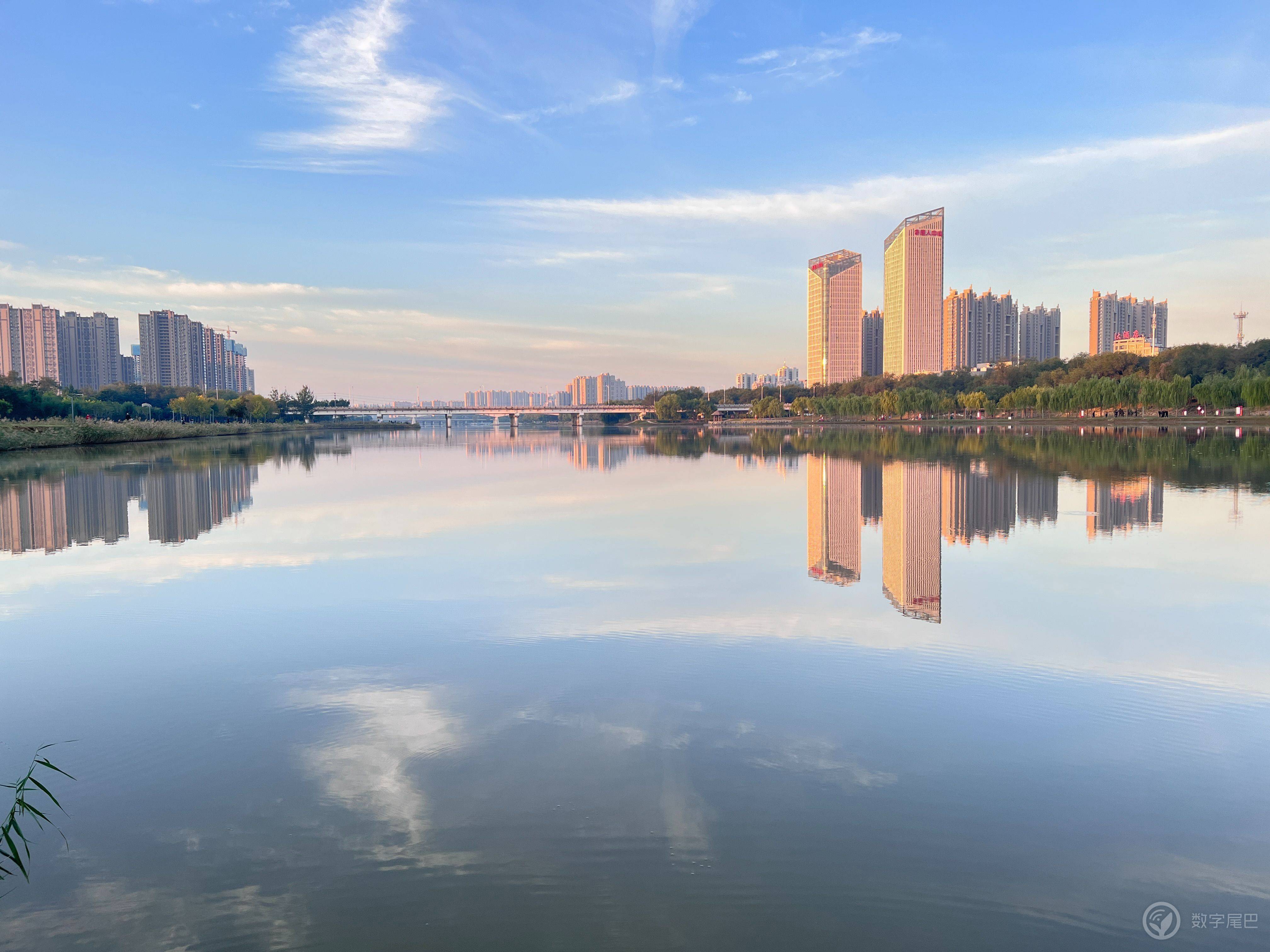 色彩美景，时光留驻——iPhone记录清晨的唐人中心