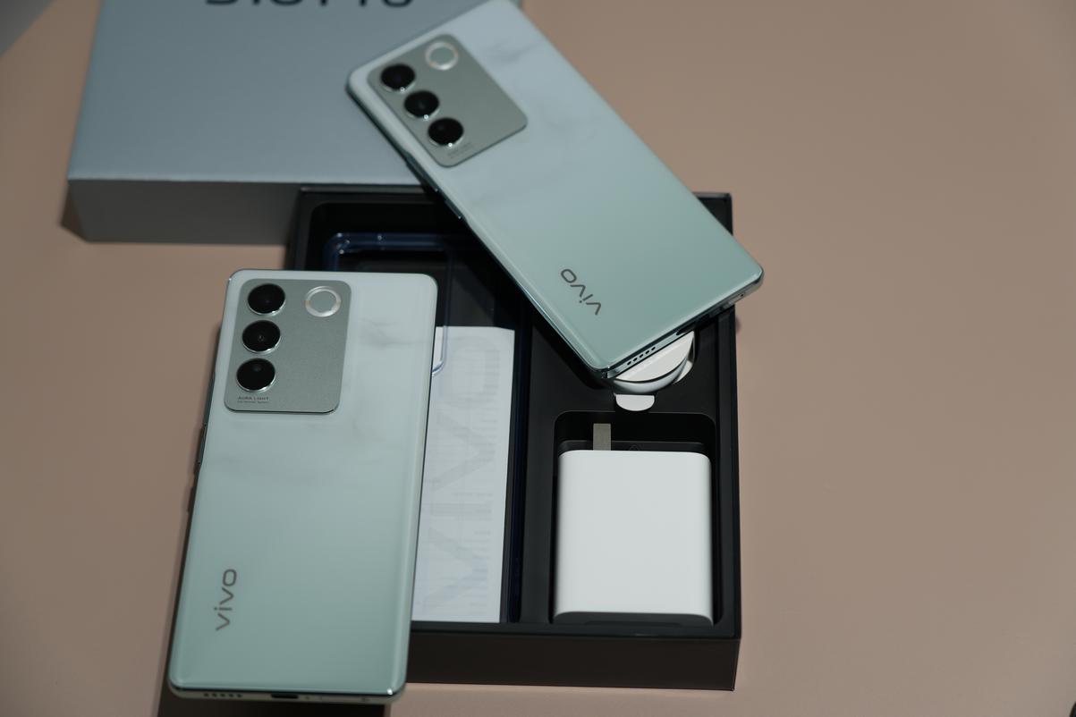 vivo S16系列评测：一面古典 一面科技