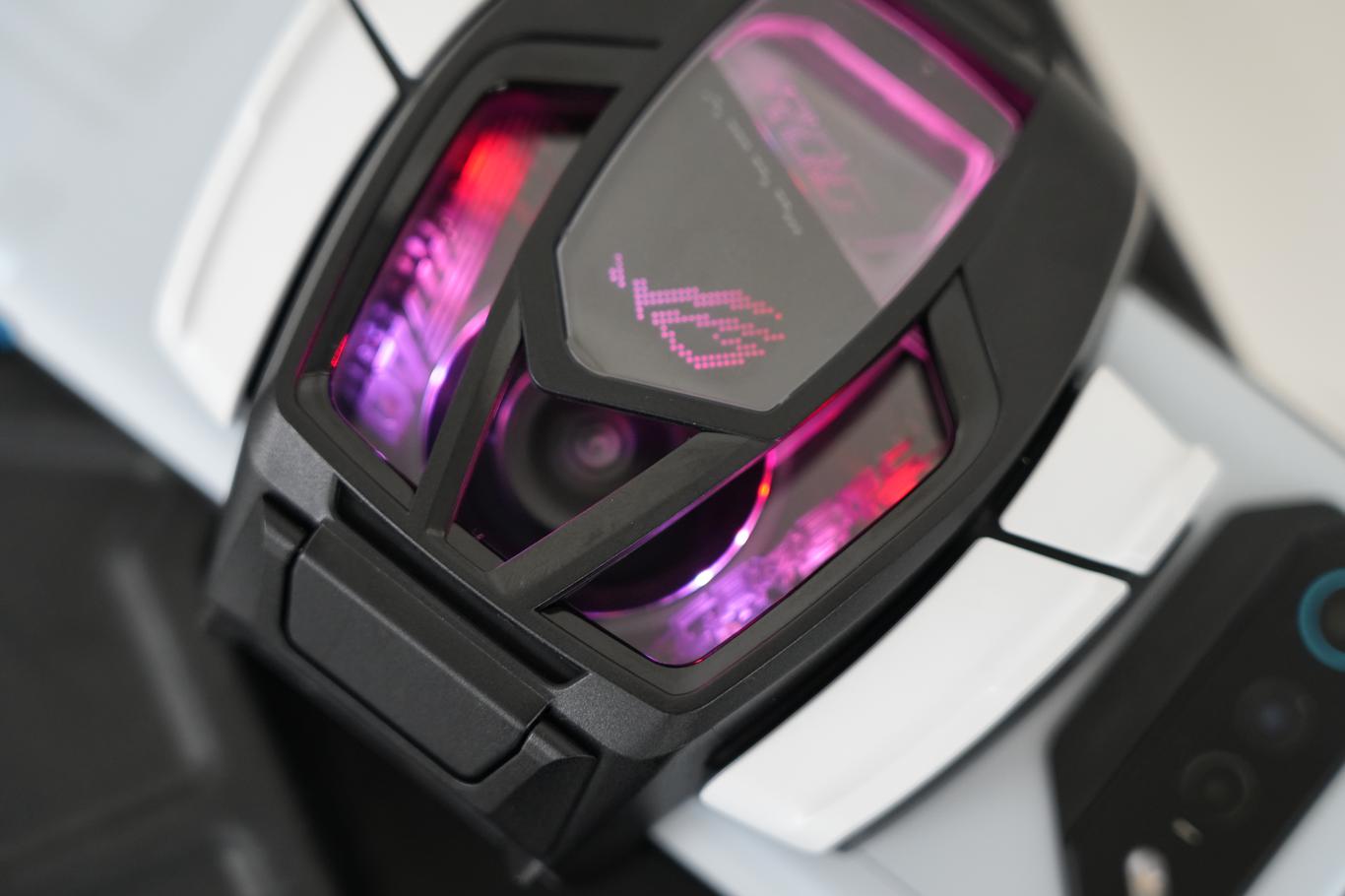 腾讯ROG 游戏手机7 Pro评测：骁龙8Gen2顶级之作 专属“外挂”再升级