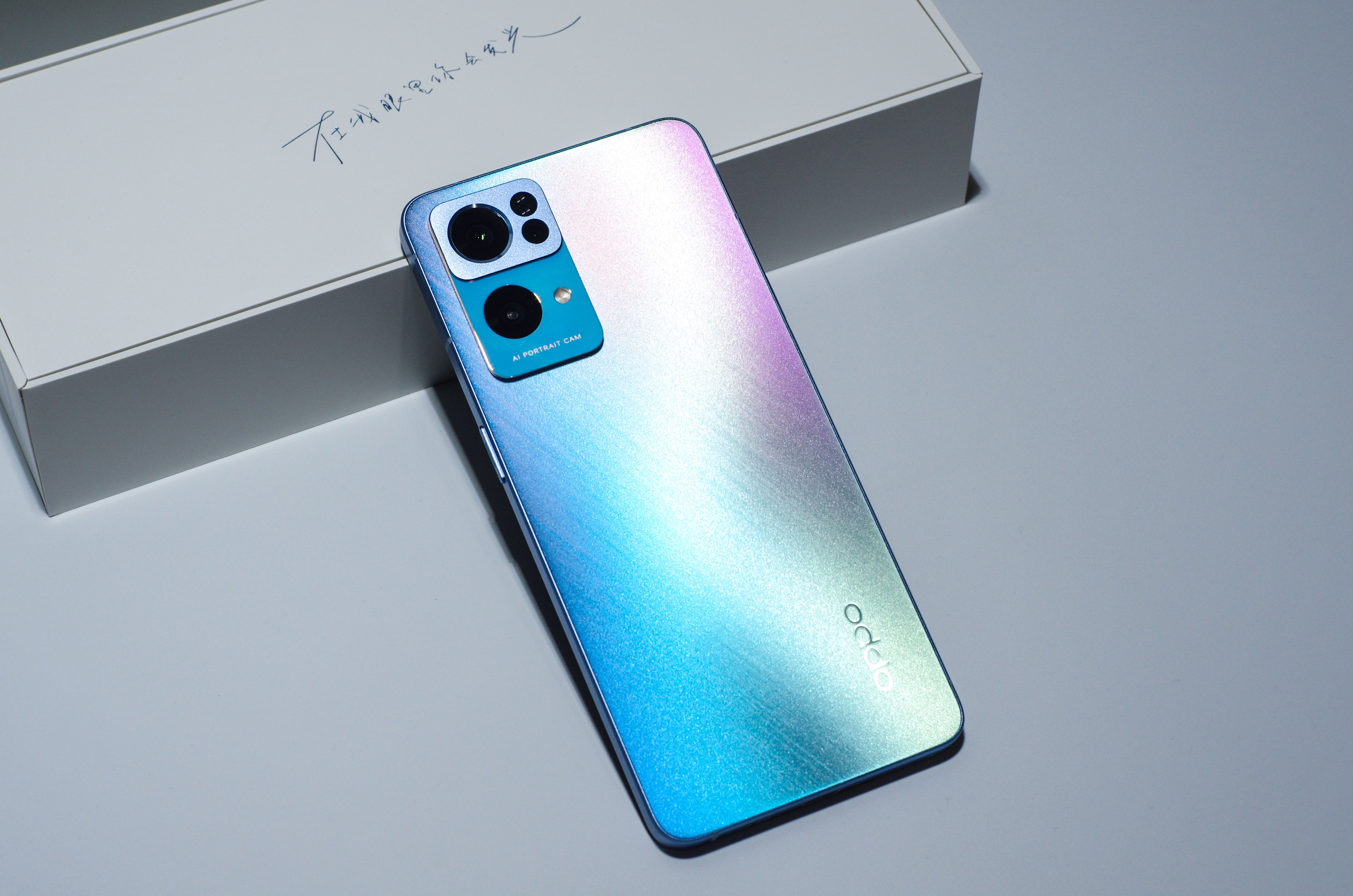 OPPO Reno7 Pro评测：焕然一新、收获芳心