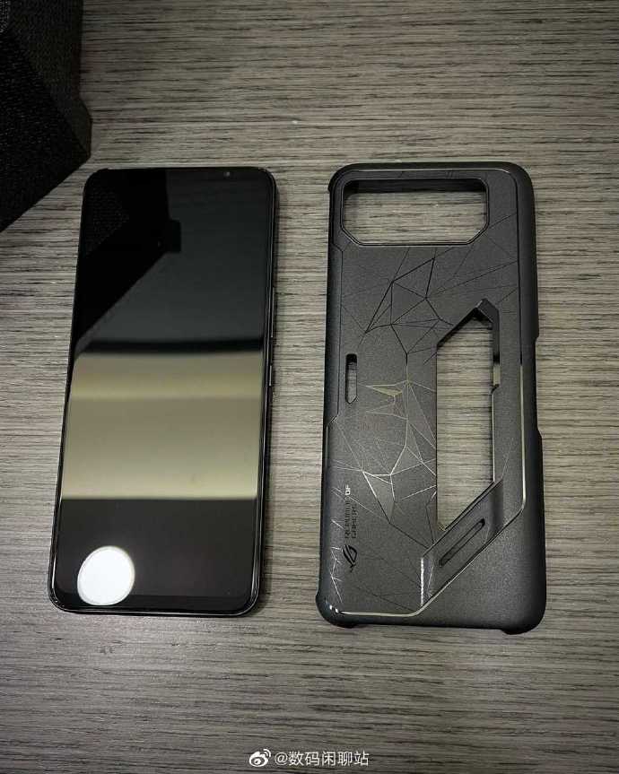 ROG×蝙蝠侠深度联名新机今日发布：搭载天玑9000+满血灰烬版